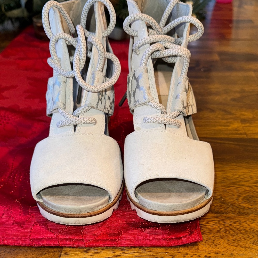 Sorel Women's Sandals in Light Gray - Picture 8 of 8